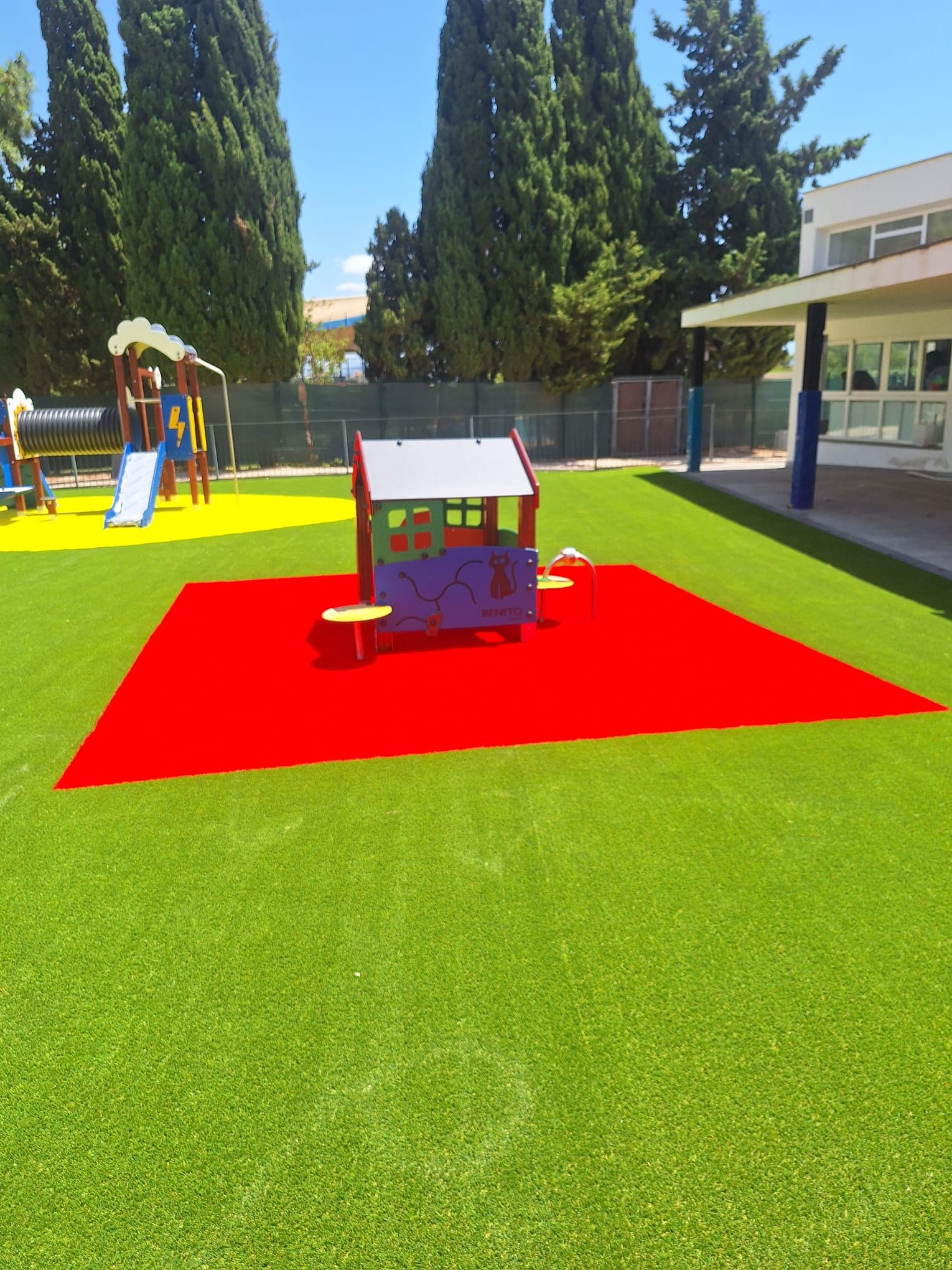 Césped artificial comercial